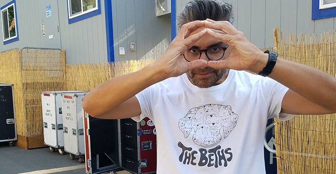 Dave Depper throws the O