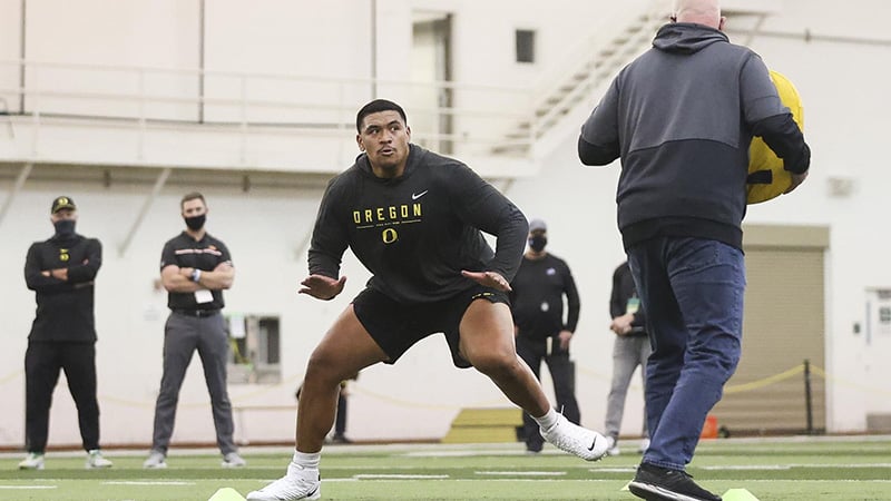 Penei Sewell at the UO's pro day
