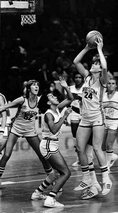 Bev Smith (#24) and Alison Lang (#52)