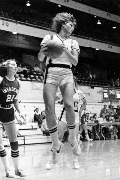 Bev Smith playing for Oregon 1978-81