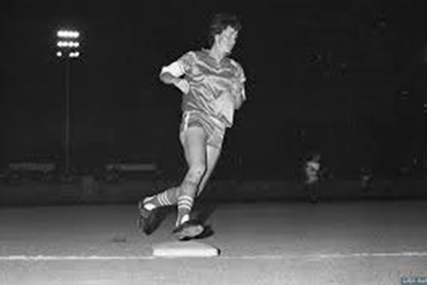 Nancy Welborn running the bases in Sun City, AZ