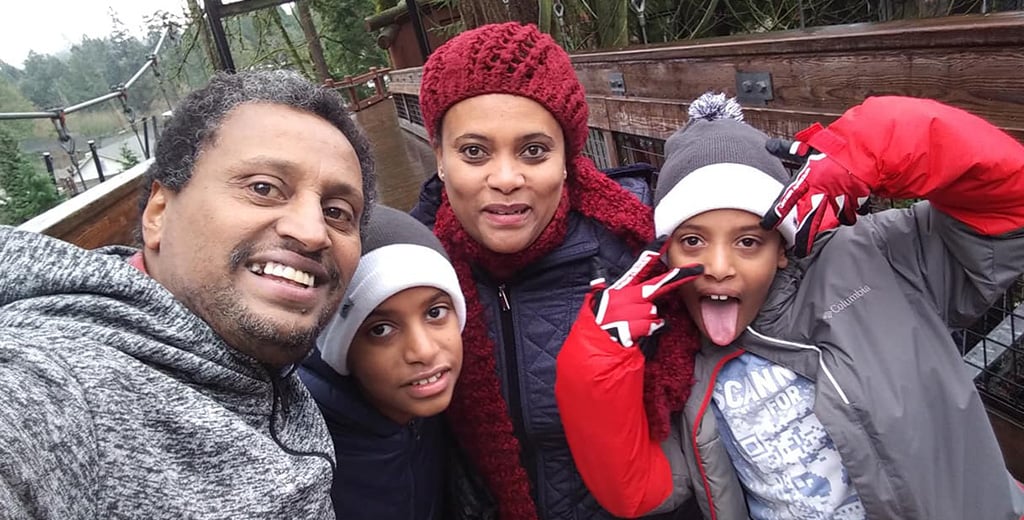 Woldearegay with family