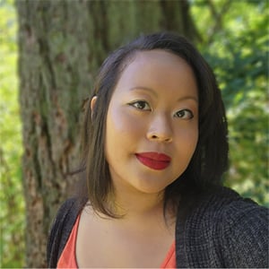 Vivian Schmolke headshot