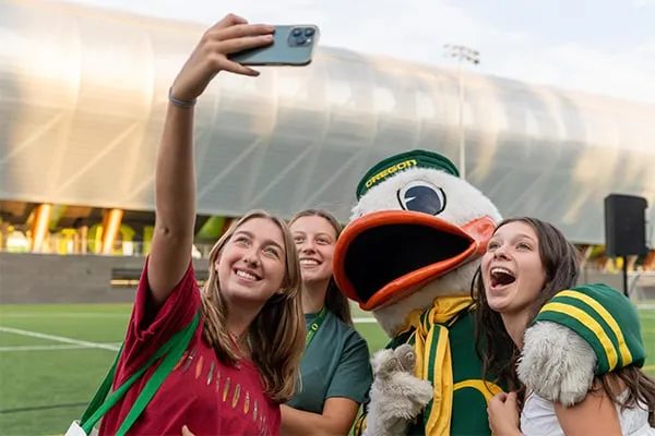 Duck Alumni Recruitment Team (DART) seeks volunteers