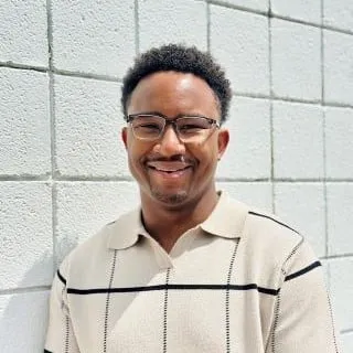 Donovan Bonner headshot