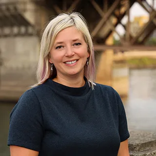 Lindsay MacLean