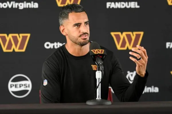 Heisman Trophy winner Mariota donates to Southern Oregon football