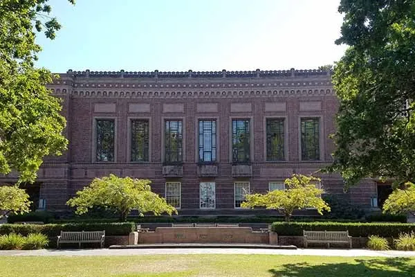 Knight Library