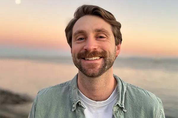 UO alumnus puts out welcome mat for refugees