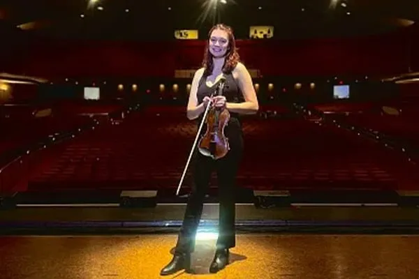 UO alumna says "Hello" to The Book of Mormon national tour