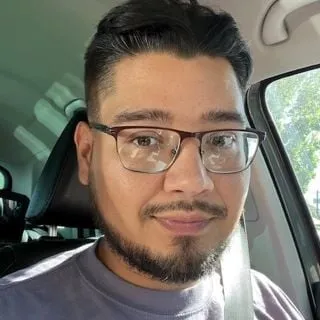 Gabriel Flores
