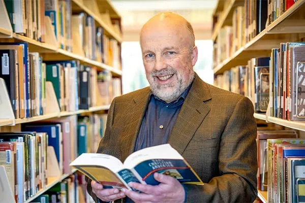 Making the library his mission