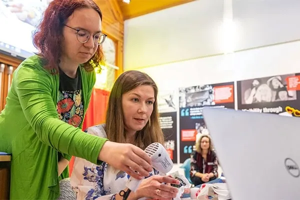 Ukrainian scholar brings a touch of her homeland to the UO