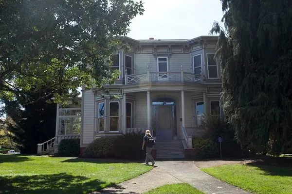 UO History 101: Collier House