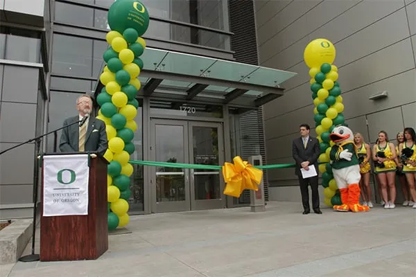 UO History 101: University of Oregon Alumni Association