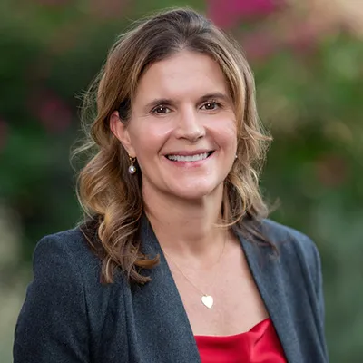 lisa_raykowski_sq