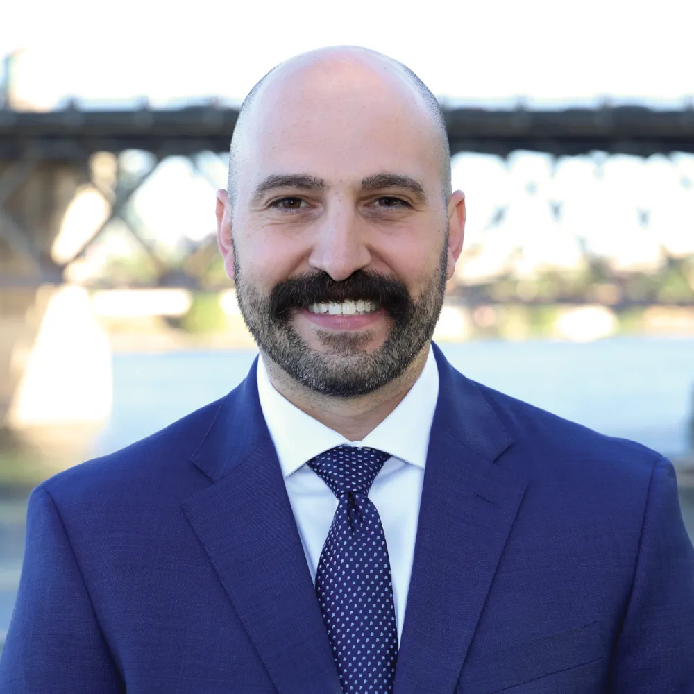 A headshot of Vinnie Ferraris