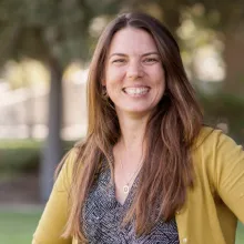 Headshot of Lauren Wooster
