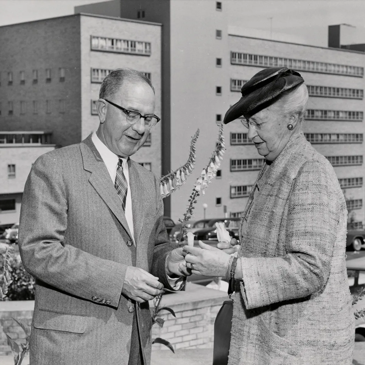 Estella Ford Warner, UO Medical School graduate