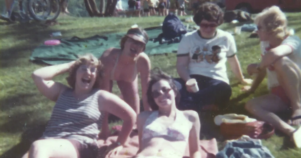 Bryan and Caswell picnic at Fern Ridge Reservoir with their friends.